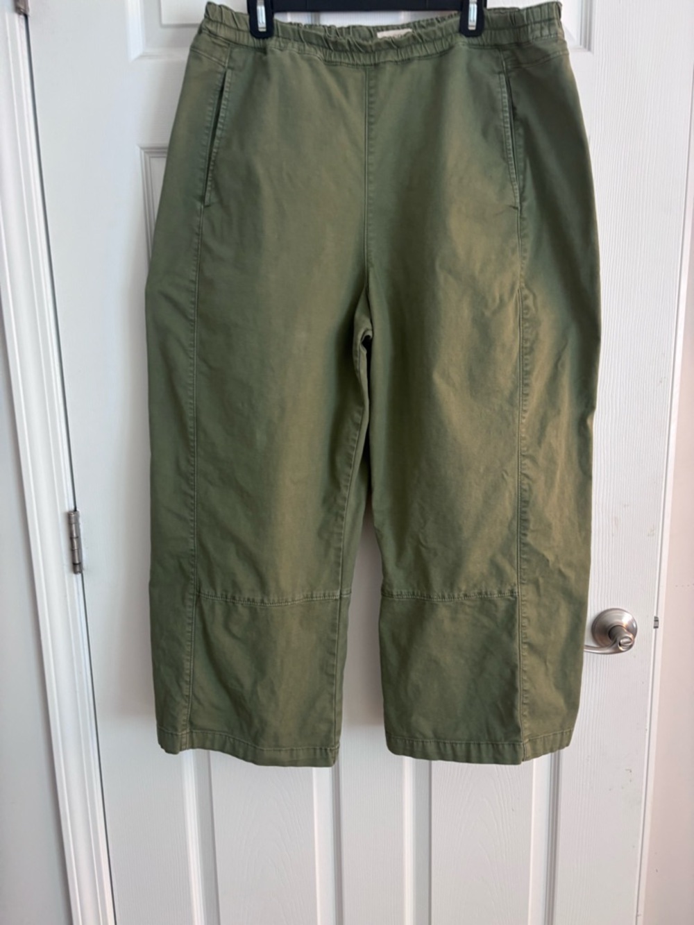 Pilcro by Anthro Izzie Barrell pants, Size XL, EUC!  Green